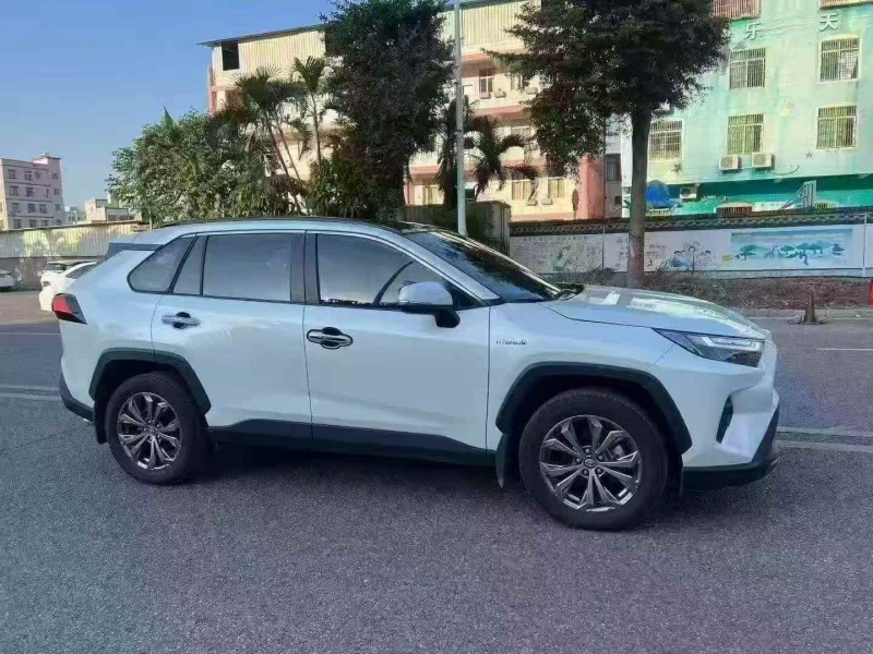 厦门24年丰田RAV4荣放3
