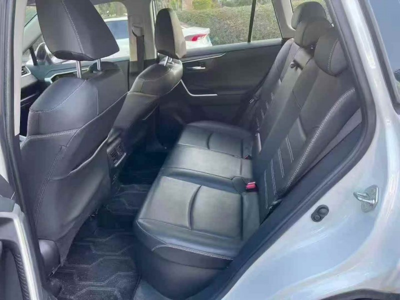 厦门24年丰田RAV4荣放5