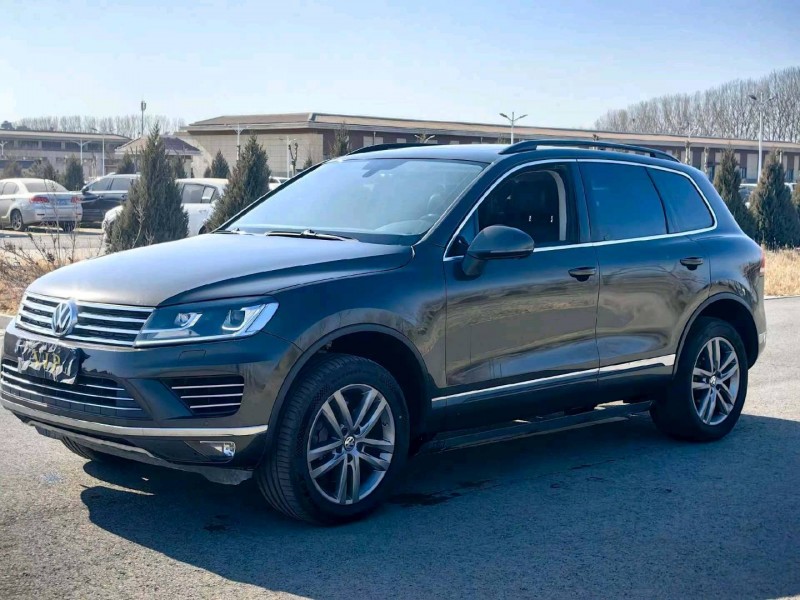 唐山17年大众途锐2