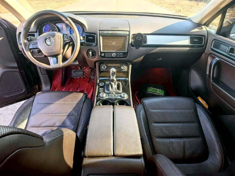 唐山17年大众途锐5