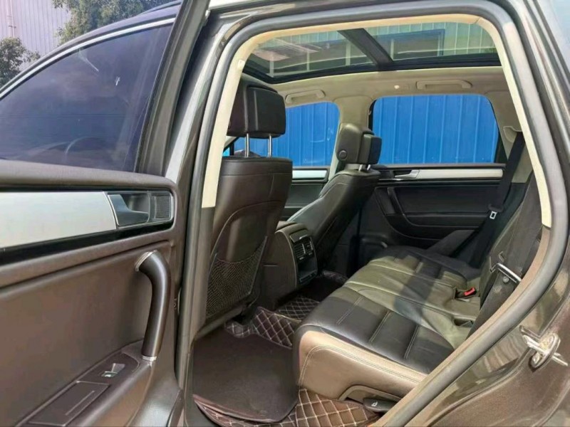 鹤壁17年大众途锐4