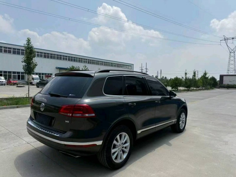 鹤壁17年大众途锐6