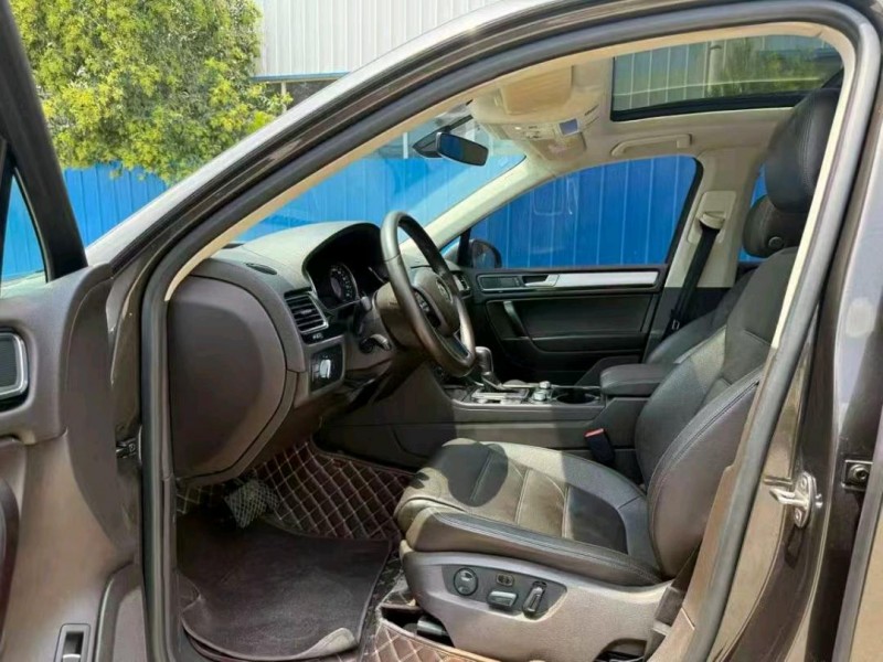 鹤壁17年大众途锐7