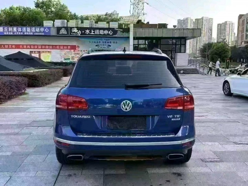 重庆16年大众途锐6