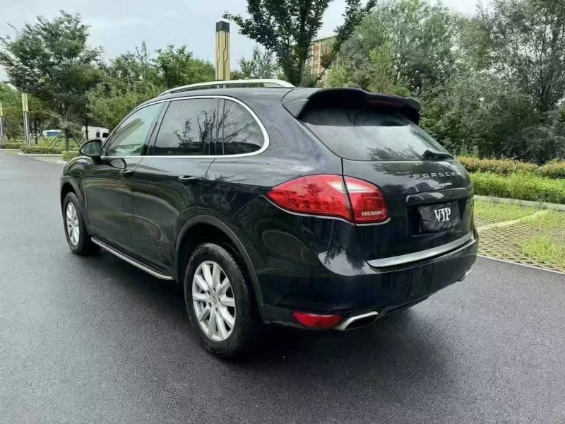 济宁14年保时捷卡宴7