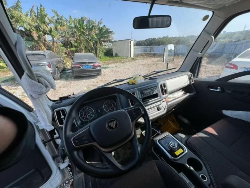 东莞25年福田奥铃6