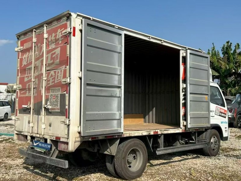 东莞25年福田奥铃7