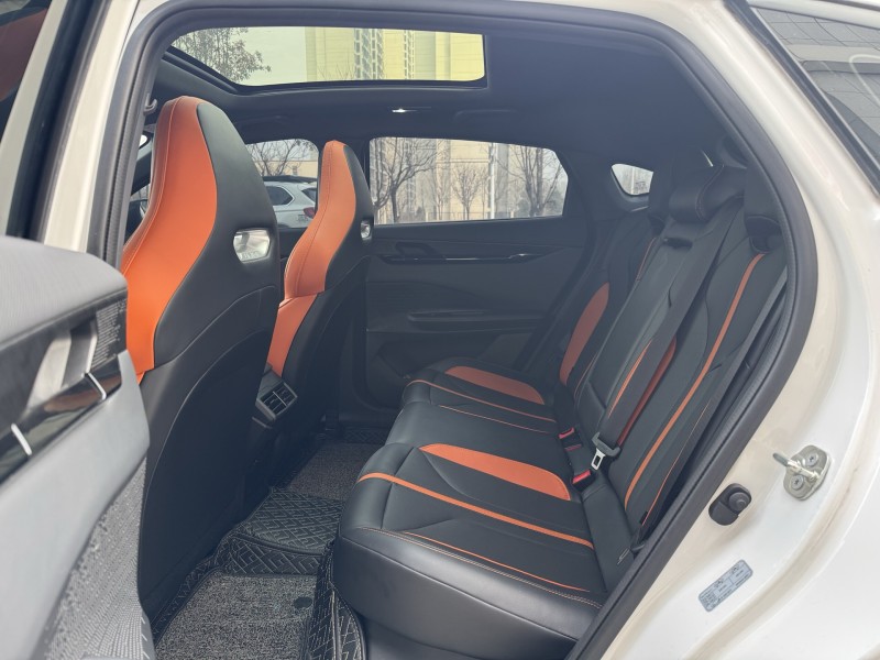 济宁24年长安汽车UNI6