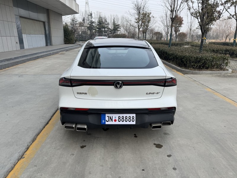 济宁24年长安汽车UNI9