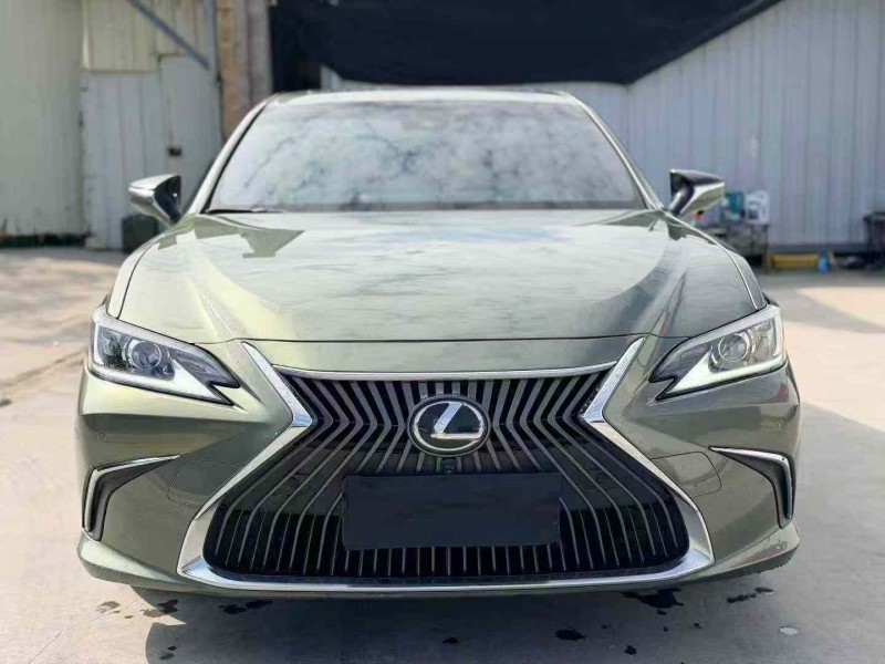 汕头21年雷克萨斯ES1