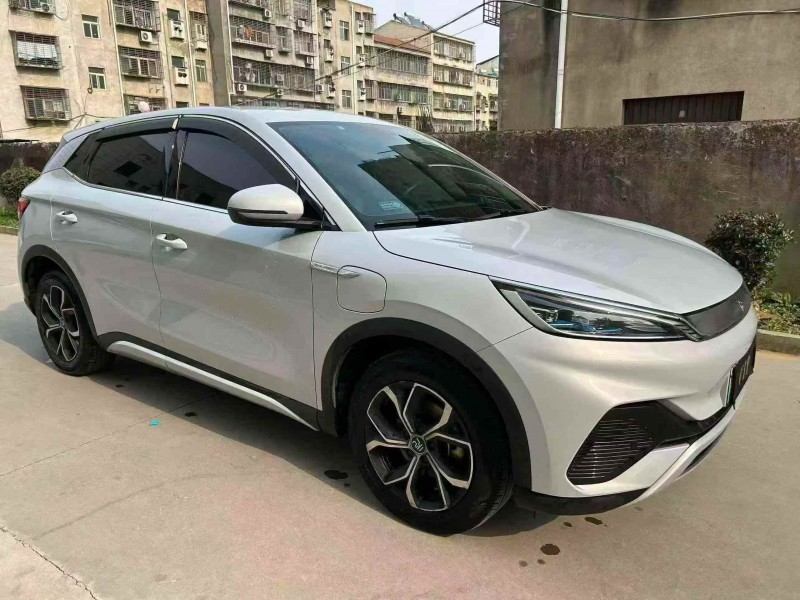 襄阳23年比亚迪元3