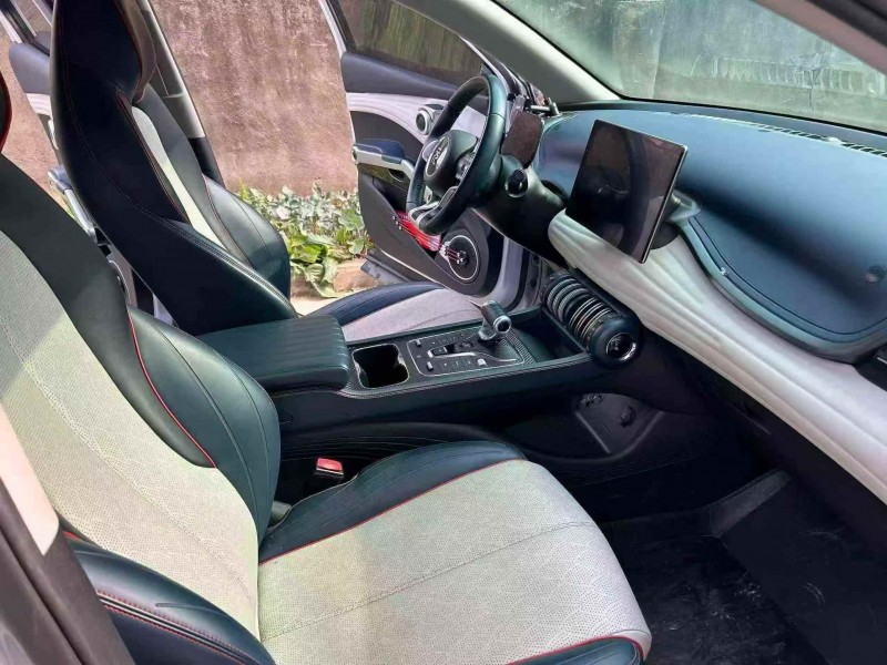 襄阳23年比亚迪元4