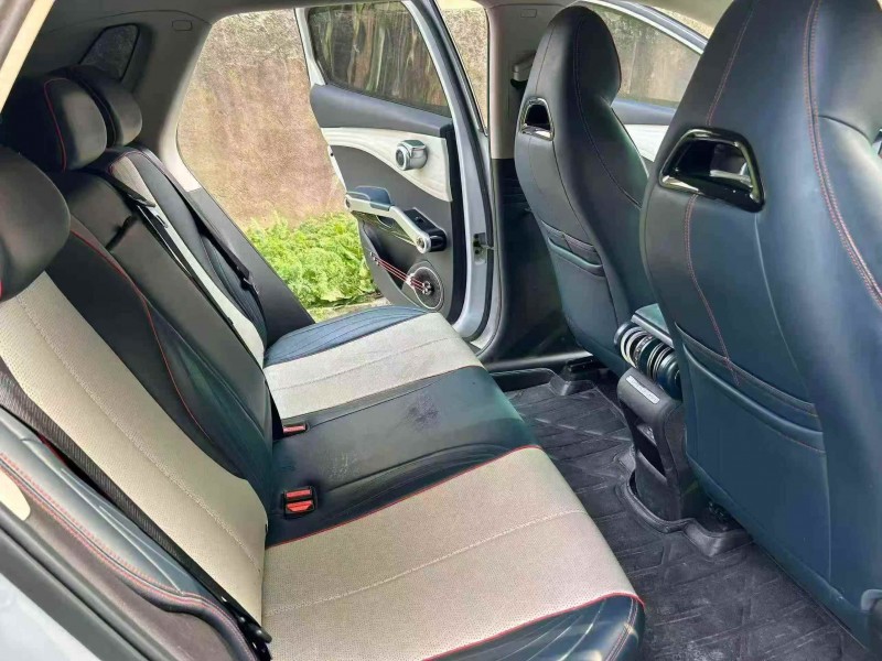 襄阳23年比亚迪元5