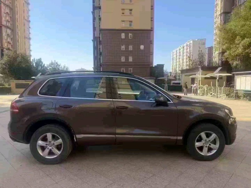 唐山15年大众途锐4