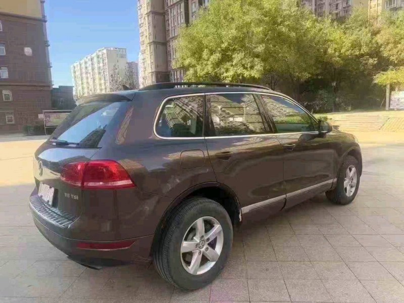 唐山15年大众途锐5