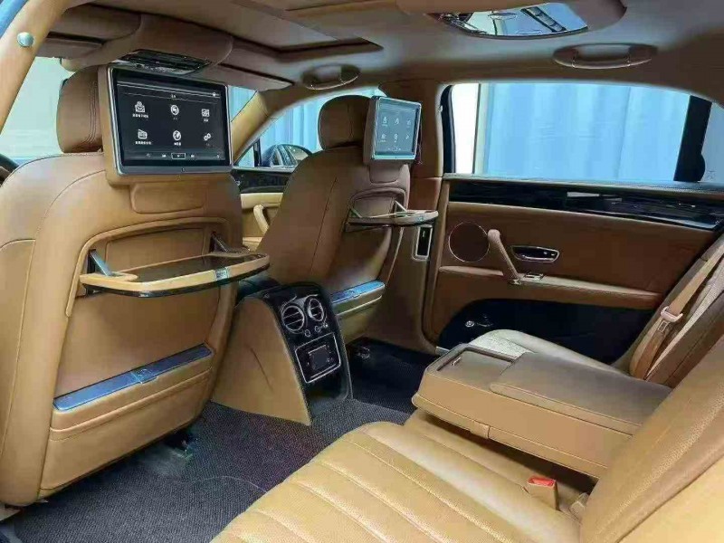 南平15年宾利飞驰3