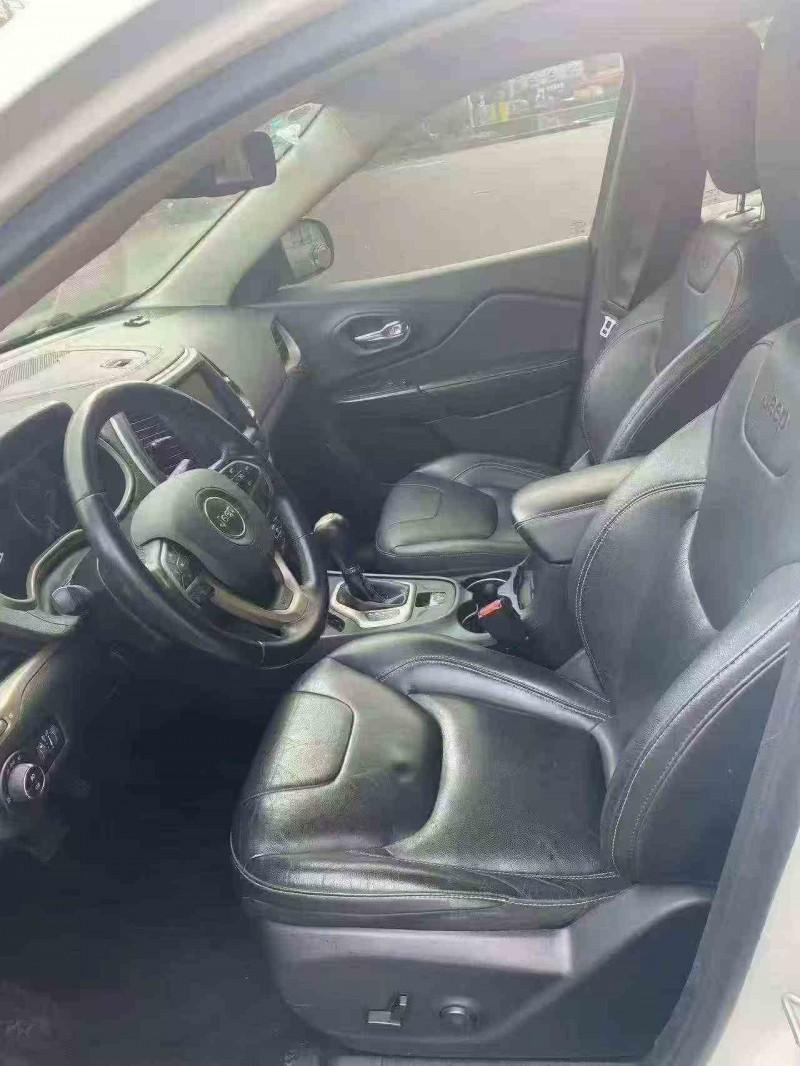 南平17年Jeep自由光4