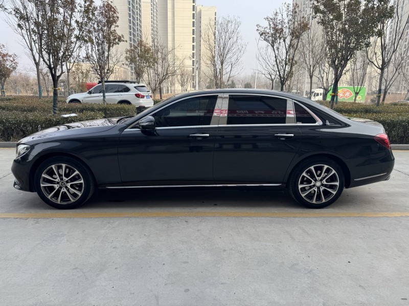济宁18年奔驰E8