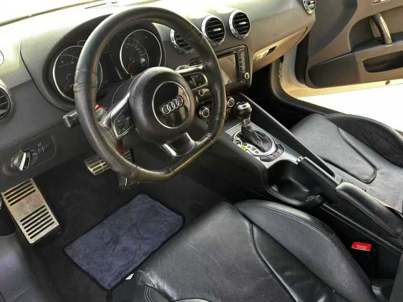 徐州13年奥迪TT8