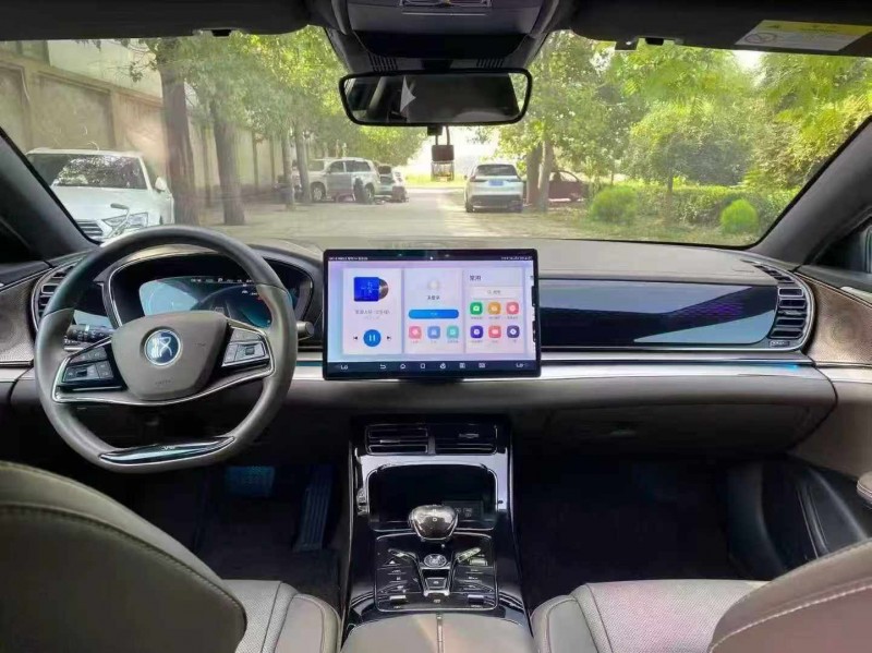 保定21年比亚迪汉4