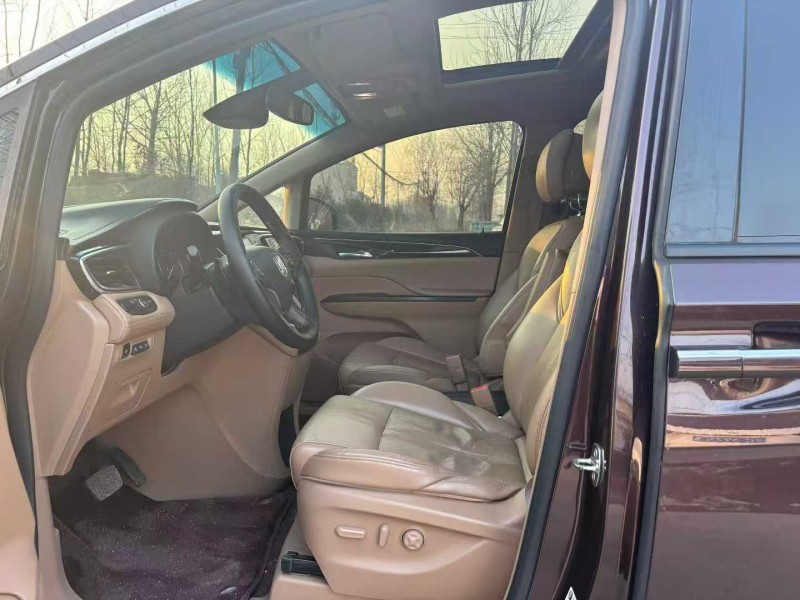 徐州17年别克GL86