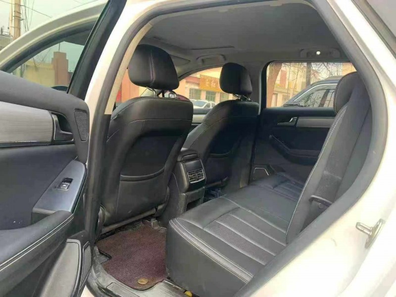 保定19年比亚迪唐5