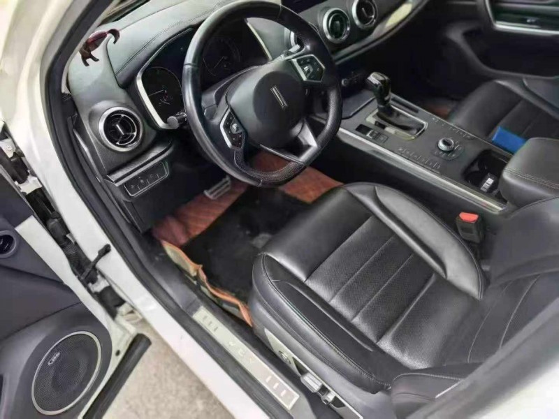 保定18年长城汽车WEY2