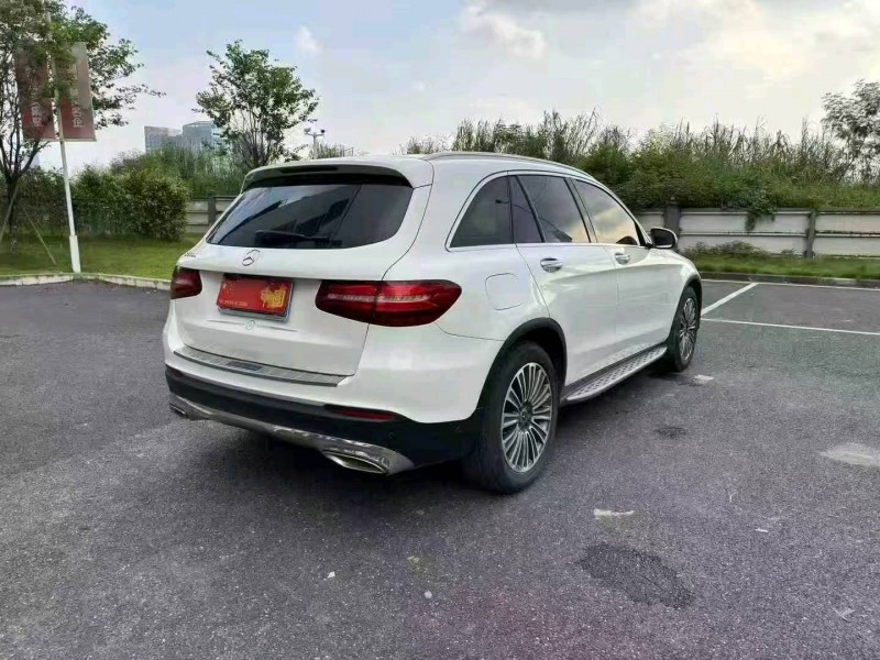 广州17年奔驰GLC8