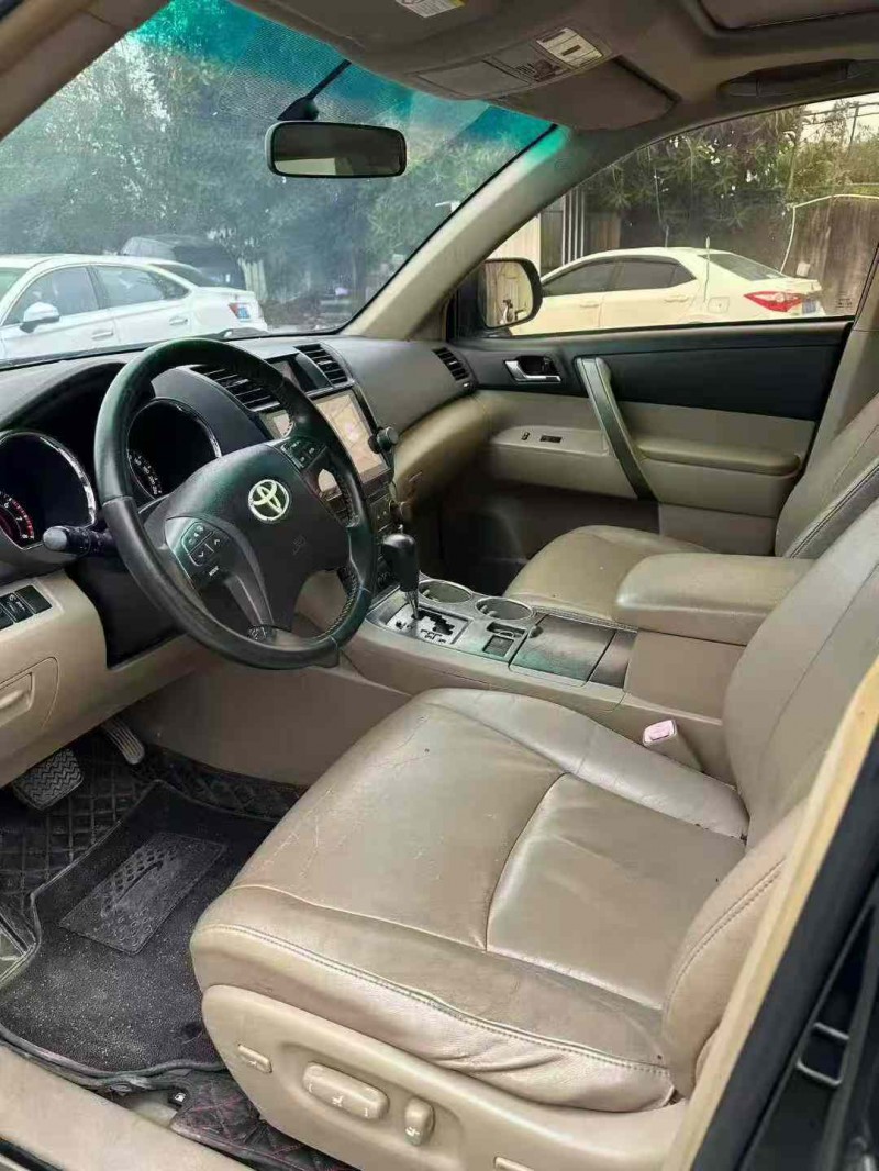 汕头11年丰田汉兰达3