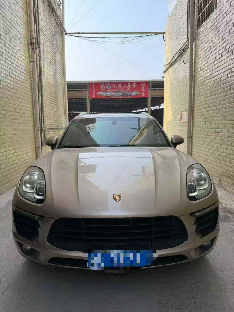衡阳15年保时捷Macan1
