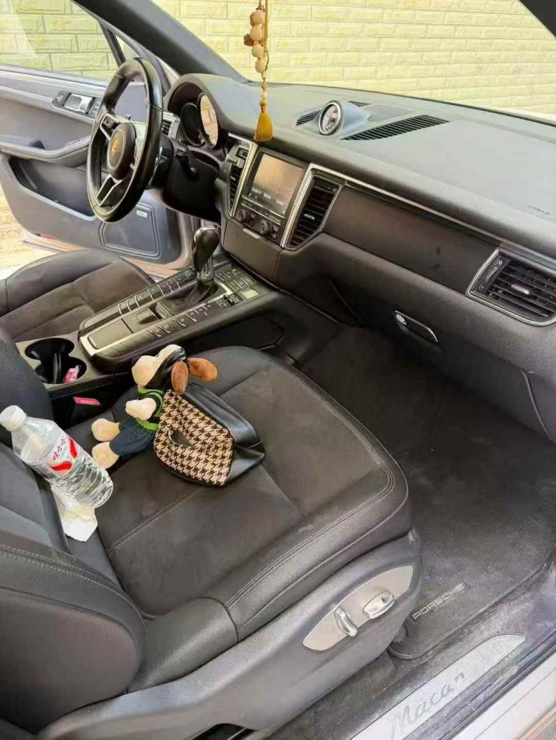 衡阳15年保时捷Macan4