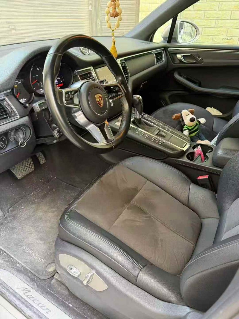 衡阳15年保时捷Macan5
