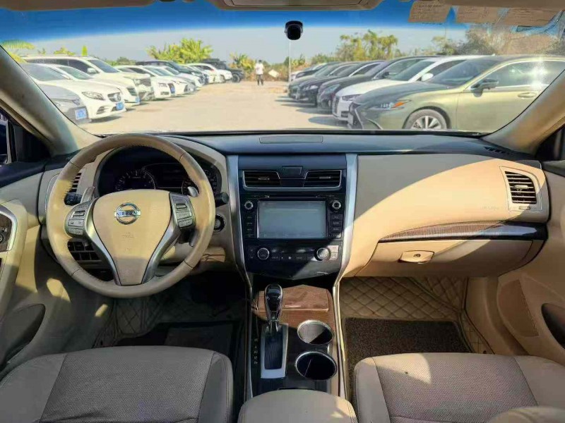 汕头14年日产天籁6