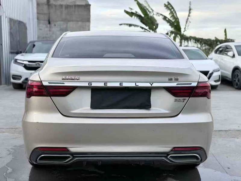 汕头20年吉利博瑞8