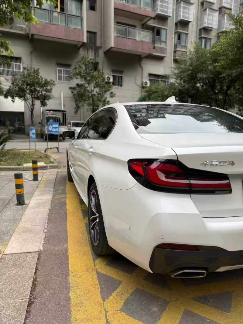 重庆22年宝马5系4