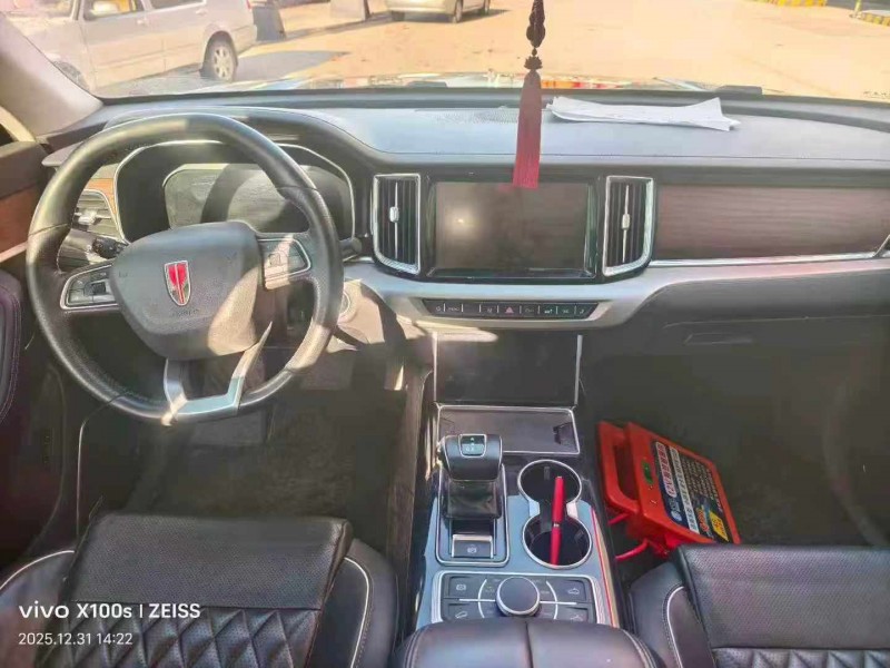 保定20年红旗HS74