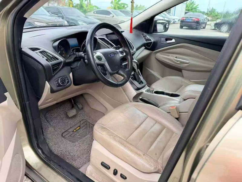 汕头13年福特翼虎5