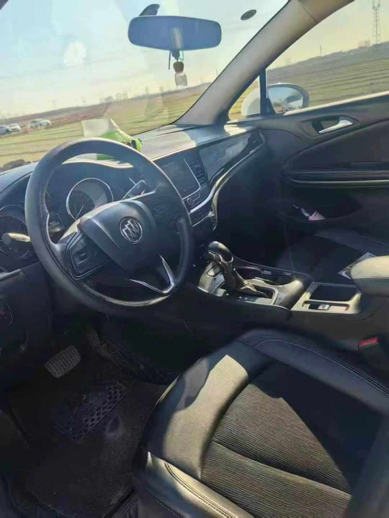 保定20年别克威朗6