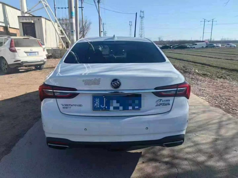 保定20年别克威朗9