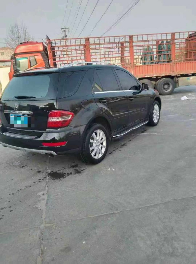 保定11年奔驰ML8