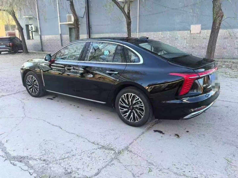 保定24年红旗H58