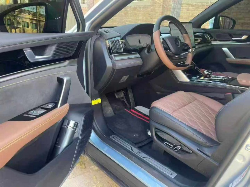 保定24年比亚迪唐8