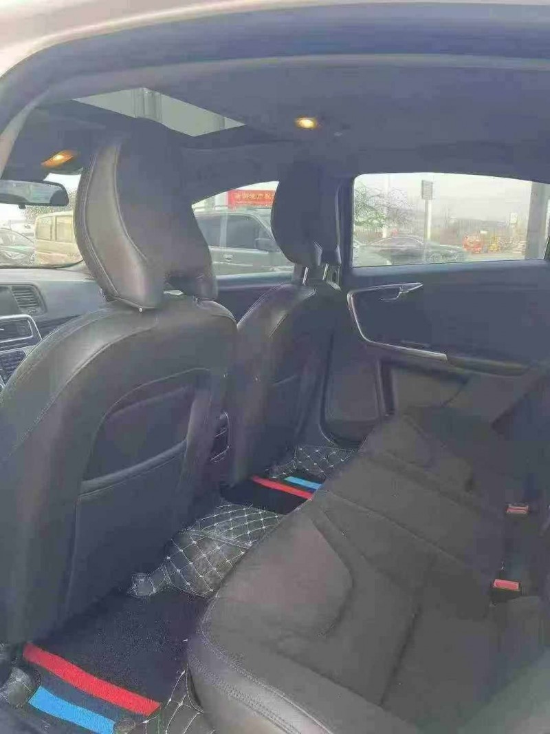 保定15年沃尔沃S60L5