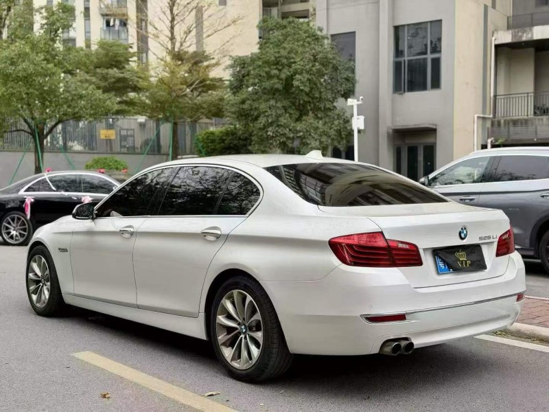 广州16年宝马5系8