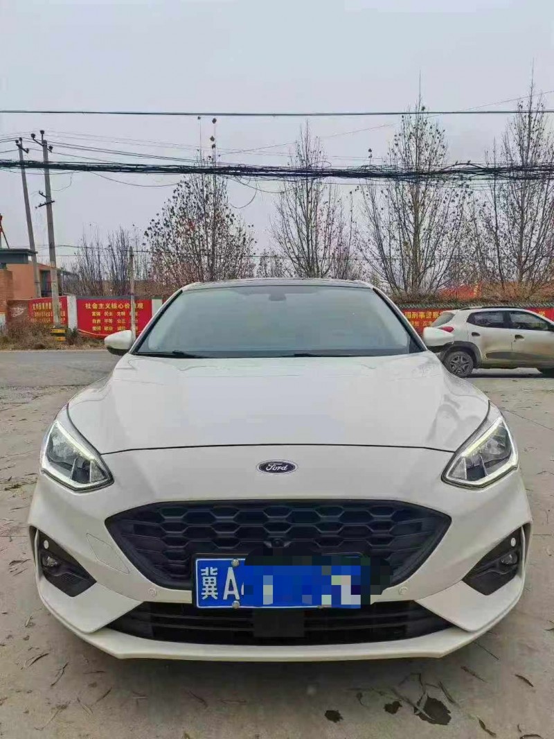 保定19年福特福克斯1
