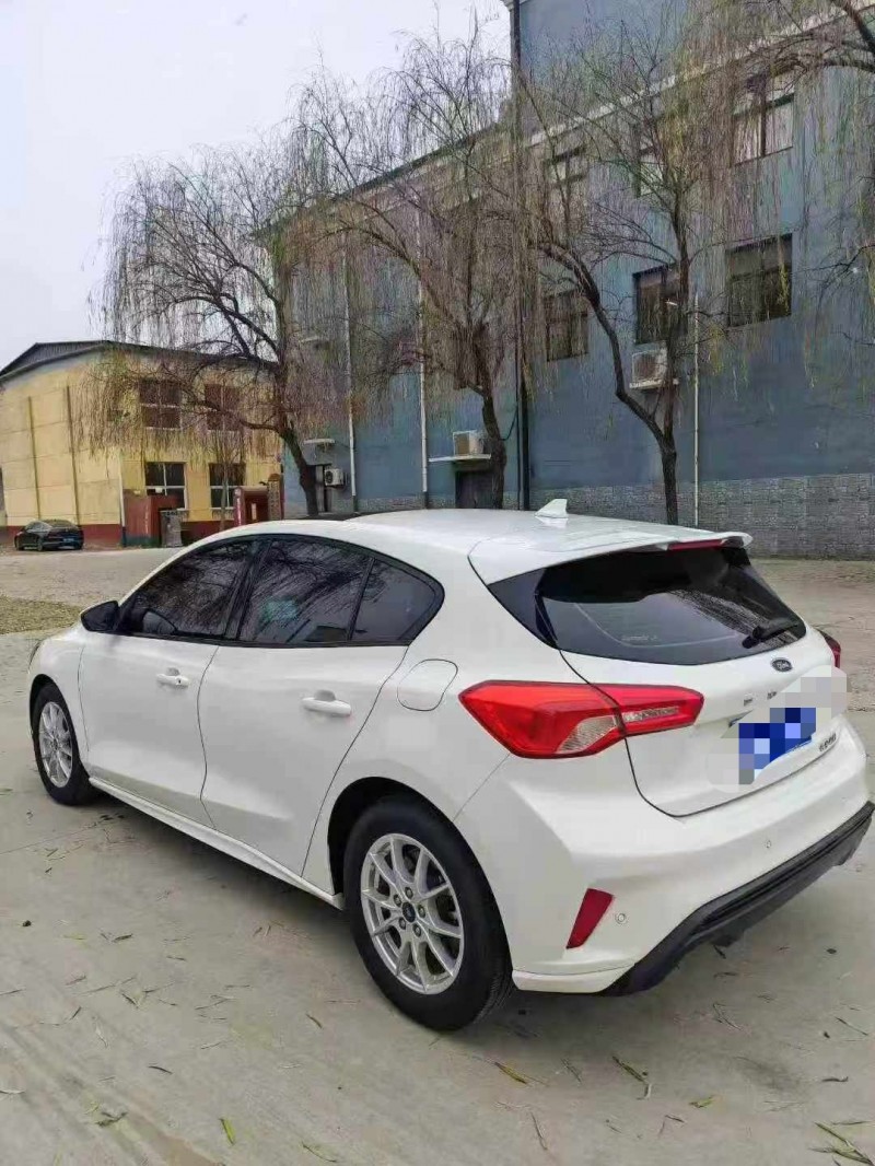 保定19年福特福克斯7