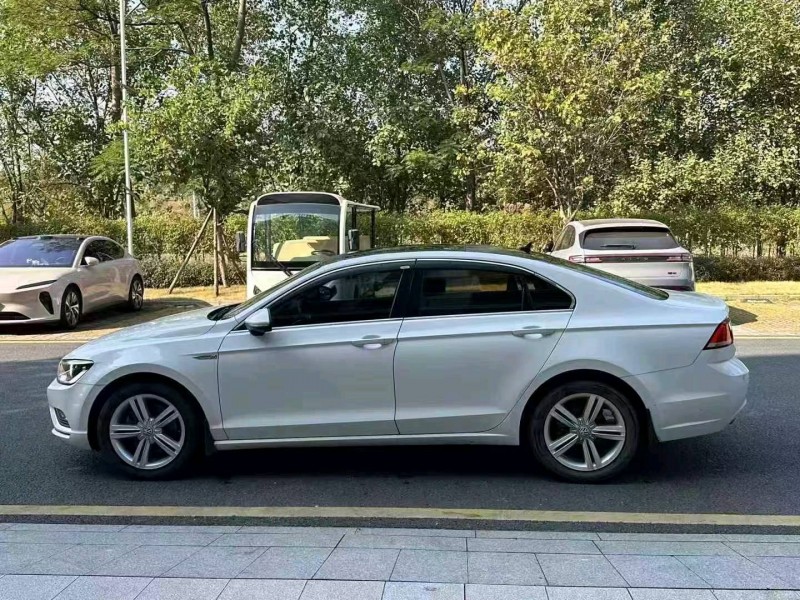 广州15年大众凌渡6