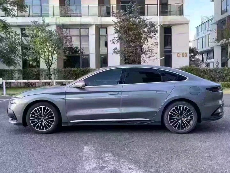 广州23年比亚迪汉4