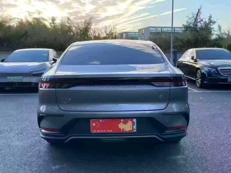 广州23年比亚迪汉5