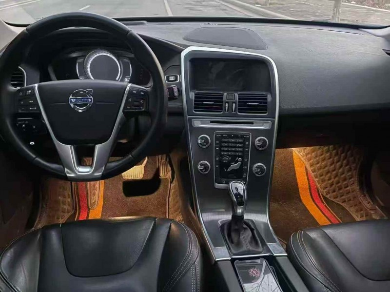 郑州16年沃尔沃XC608